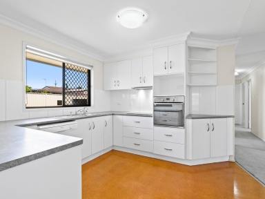 House Sold - QLD - Newtown - 4350 - Walk to Wyalla shopping centre and George Orford Park.  (Image 2)