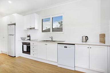 Apartment Sold - NSW - Kiama - 2533 - WITH HARBOUR SCENIC VIEWS - IN TOWN APARTMENT.  (Image 2)