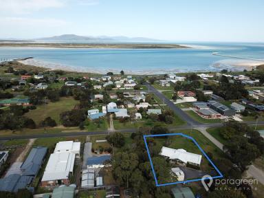 House Sold - VIC - Port Welshpool - 3965 - LARGE HOME ON GREAT SIZED BLOCK  (Image 2)