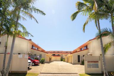 Townhouse For Sale - QLD - Mountain Creek - 4557 - VALUE ADD OPPORTUNITY MEETS CONVENIENCE AND RIVER ACCESS!  (Image 2)