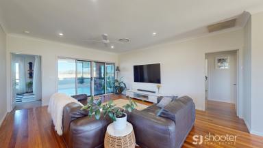 Acreage/Semi-rural Sold - NSW - Narromine - 2821 - Modern, Renovated & Comfortable!  (Image 2)
