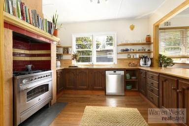 House For Sale - NSW - Bellingen - 2454 - Stylish classic family home in a great location  (Image 2)