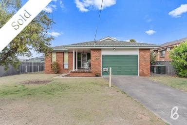House Sold - NSW - Singleton - 2330 - Charming Three Bedroom Home in a Quiet Location  (Image 2)