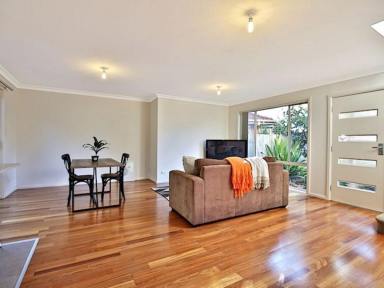 Townhouse Leased - NSW - Berry - 2535 - Town House Walking Distance to Berry town  (Image 2)