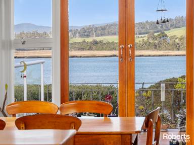 House Sold - TAS - Lanena - 7275 - Waterfront Retreat with Endless Charm and Spectacular Views  (Image 2)