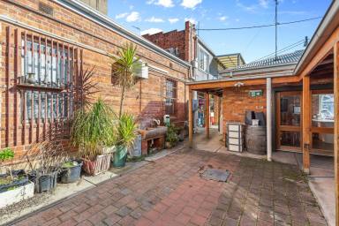 Flat For Lease - NSW - Wagga Wagga - 2650 - Central and Convenient *UTILITIES INCLUDED*  (Image 2)