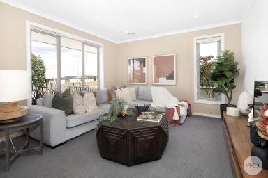 House Leased - VIC - Alfredton - 3350 - EXECUTIVE LIVING AT ITS FINEST.....  (Image 2)