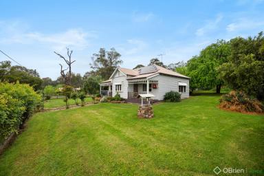 House For Sale - VIC - Glenrowan - 3675 - Charming Home in Glenrowan  (Image 2)