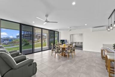 House Sold - QLD - Kanimbla - 4870 - FAMILY HOME IN KANIMBLA HEIGHTS | MOVE STRAIGHT ON IN  (Image 2)