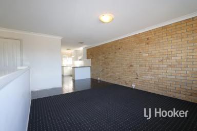 Unit Sold - NSW - Inverell - 2360 - SOLD BY LJ HOOKER INVERELL  (Image 2)