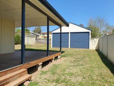 House Leased - NSW - Muswellbrook - 2333 - FOUR (4x) B/R HOME WITH FENCED IN BACK YARD DOUBLE GARAGE AND ENSUITE BATHROOM.  (Image 2)