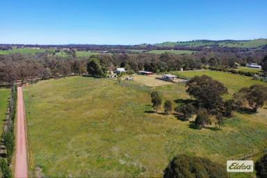 Acreage/Semi-rural Sold - VIC - Lockwood South - 3551 - CUTE COUNTRY COTTAGE WITH  BUNGALOW SUITABLE FOR RENOVATION ON 8.76 ACRES  (Image 2)