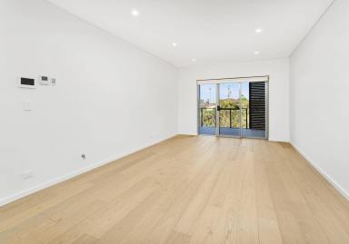 Apartment For Lease - NSW - Kiama - 2533 - STUNNING EXECUTIVE 3 BEDROOM APARTMENT ! (Image 2)