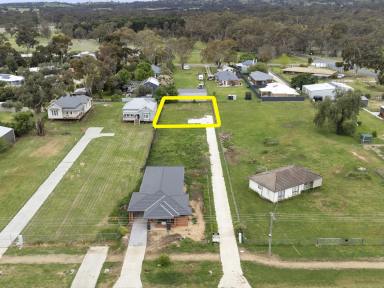 Residential Block For Sale - VIC - Avenel - 3664 - PRICE REDUCTION  (Image 2)