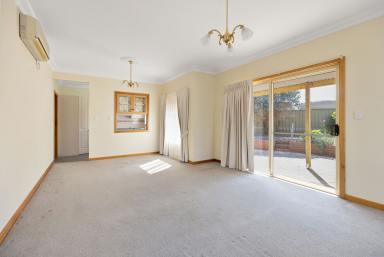 Unit Sold - SA - Naracoorte - 5271 - Easy care unit - perfect investment or downsizing property  (Image 2)