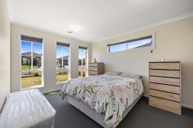 House Sold - VIC - Winter Valley - 3358 - SPACIOUS QUALITY LIVING IN PRIME LOCATION  (Image 2)