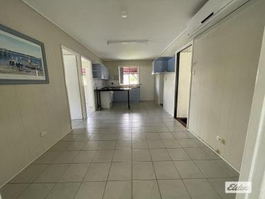 Unit For Lease - QLD - Burrum Heads - 4659 - WOW!! Great beach location 2 bedroom unit  (Image 2)