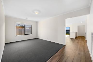 House Leased - VIC - Alfredton - 3350 - BRAND NEW FOUR BEDROOM HOME IN EXPANDING BALLYMANUS  (Image 2)