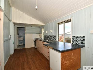 House Sold - QLD - Tully - 4854 - TWO BEDROOM HOME CLOSE TO TOWN  (Image 2)