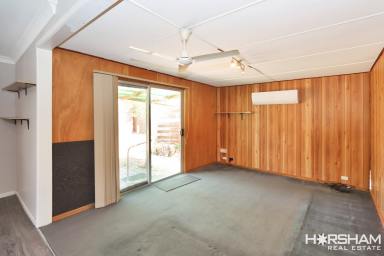 House Leased - VIC - Murtoa - 3390 - Oversize 4 bedroom family home  (Image 2)