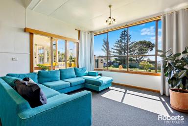 House For Sale - TAS - Wynyard - 7325 - "Classic Seaside Cottage with Enchanting Sea Views, Minutes from Wynyard Town Centre"  (Image 2)