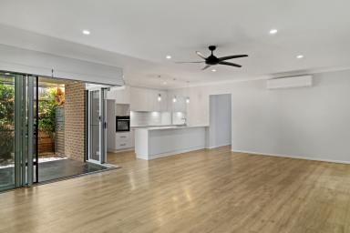 House Leased - QLD - Glenvale - 4350 - Spacious Executive Home  (Image 2)