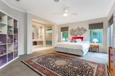 House Leased - VIC - Strathfieldsaye - 3551 - CLASSIC FAMILY HOME IN QUALITY LOCATION  (Image 2)