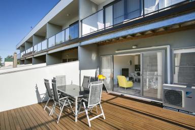 Townhouse For Lease - NSW - Kiama - 2533 - Luxe By The Beach!  3 Bedroom Townhouse... perfect beach location  (Image 2)