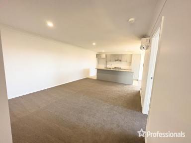 Duplex/Semi-detached For Lease - NSW - West Tamworth - 2340 - 3 Bedroom Duplex with Ensuite for Lease  (Image 2)