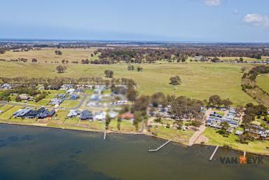 Residential Block For Sale - VIC - Eagle Point - 3878 - A stroll to the Waterfront of the Gippsland Lakes  (Image 2)