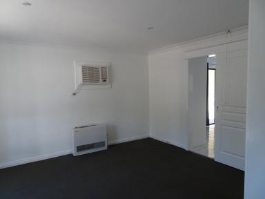 Unit Leased - NSW - Albury - 2640 - MODERN, SPACIOUS & CENTRAL  (Image 2)