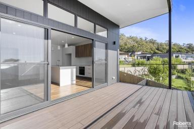 House Leased - TAS - Bicheno - 7215 - Brand New Contemporary Residence  (Image 2)