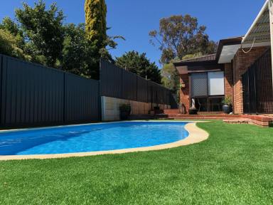 Business For Sale - WA - Perth - 6000 - Well Established Fencing and Retaining Wall business for sale  (Image 2)