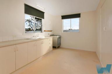 House For Lease - VIC - Woodglen - 3875 - Charming Country Farmhouse- APPLICATION PENDING  (Image 2)