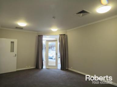 House Leased - TAS - Hobart - 7000 - Modern 1 Bedroom Unit : Convenient Location and Great Amenities  (Image 2)