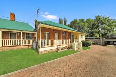 House For Sale - NSW - Tumut - 2720 - Centrally Located Unit Complex full of Charm and Character.  (Image 2)