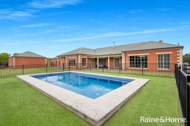 Acreage/Semi-rural For Sale - NSW - Nowra Hill - 2540 - Country Estate Living  (Image 2)
