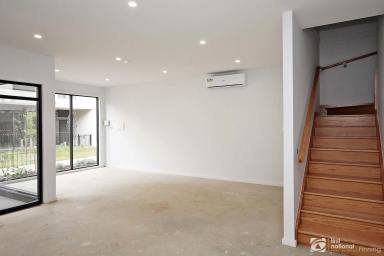 Townhouse Sold - VIC - Cranbourne West - 3977 - Townhouse with Double LU Garage  (Image 2)