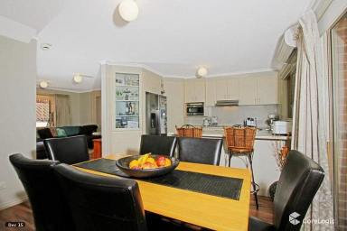 Townhouse Leased - NSW - Sunshine Bay - 2536 - Fully Furnished 3-Bedroom Townhouse  (Image 2)