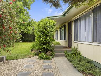 House For Sale - VIC - Seymour - 3660 - Move Straight In
Vendor is open to reasonable offers  (Image 2)