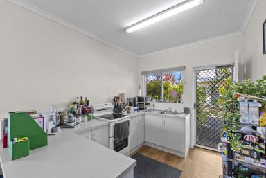 Unit Sold - QLD - Mooroobool - 4870 - SOLID INVESTMENT | LOW BODY CORPROATE FEES  (Image 2)