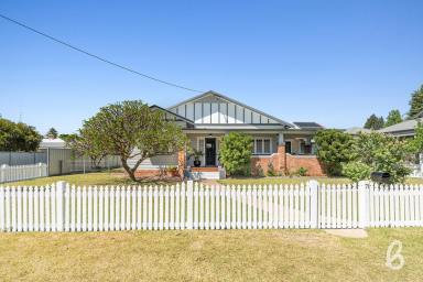 House Sold - NSW - Singleton - 2330 - Beautifully Renovated Home in Perfect Town Location  (Image 2)