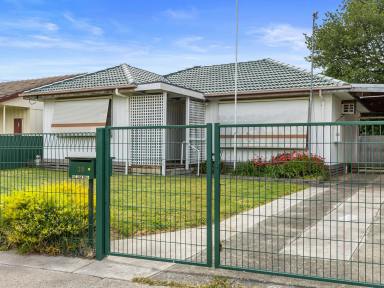House Sold - VIC - Seymour - 3660 - HANDY WITH THE TOOLS?  (Image 2)