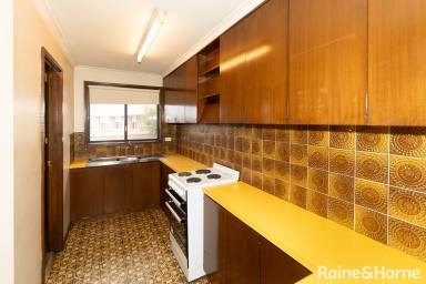 House Leased - NSW - Ashmont - 2650 - Charming 1970s Low Maintenance Property - Ideal for Downsizers or Elderly  (Image 2)