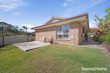 House Sold - NSW - Coffs Harbour - 2450 - NO STEPS, SMALL BLOCK, DOUBLE GARAGE & SIDE ACCESS  (Image 2)