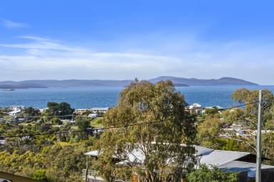 House For Sale - TAS - Dodges Ferry - 7173 - Entertainers Delight  (Image 2)