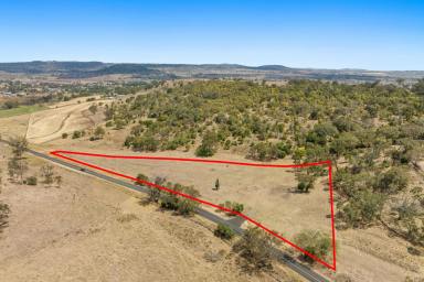 Residential Block Sold - QLD - Gowrie Junction - 4352 - A Rare, Versatile 3.95 Acre Lifestyle Allotment on the fringe of Gowrie Junction.  (Image 2)