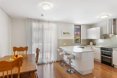 Apartment Sold - WA - Crawley - 6009 - Blue Chip Ground Floor Apartment in Garden Paradise  (Image 2)