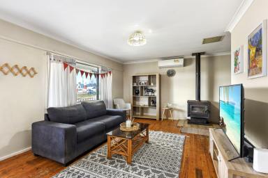 House Leased - NSW - West Tamworth - 2340 - Situated in a prime location, this property offers the perfect blend of comfort and convenience  (Image 2)