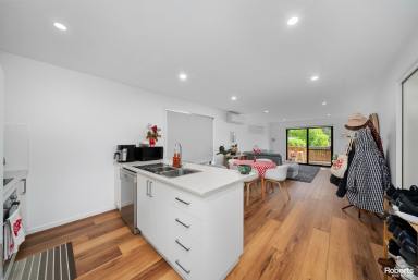 House Leased - TAS - Glenorchy - 7010 - Impeccable Unit  (Image 2)